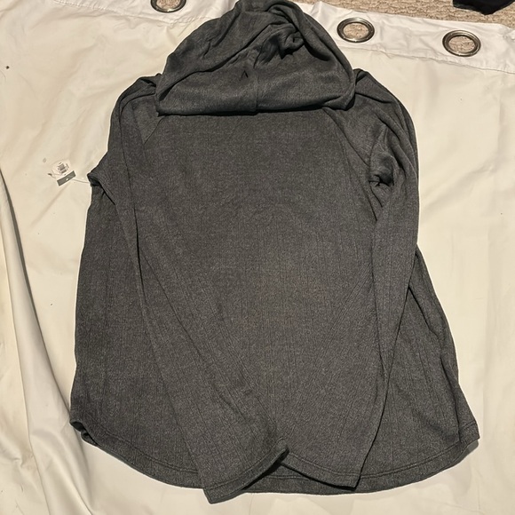 GAP love sweater hoodie - Picture 3 of 3